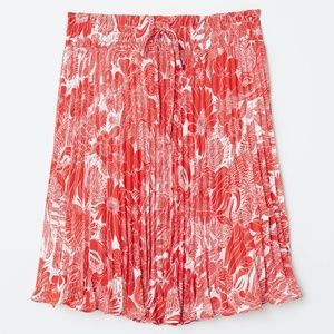H&M Pleated Skirt in White Red Floral Print XS